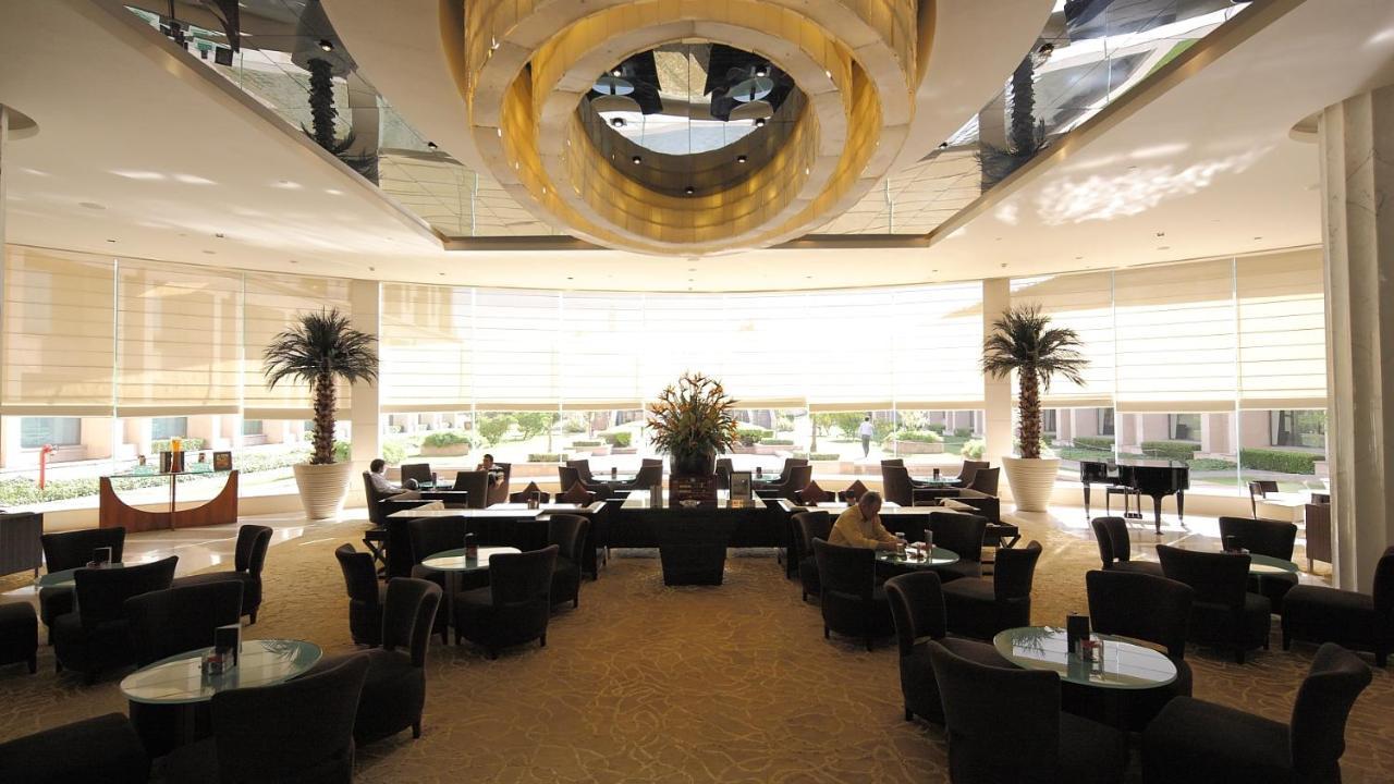 The Grand New Delhi Hotel Екстериор снимка