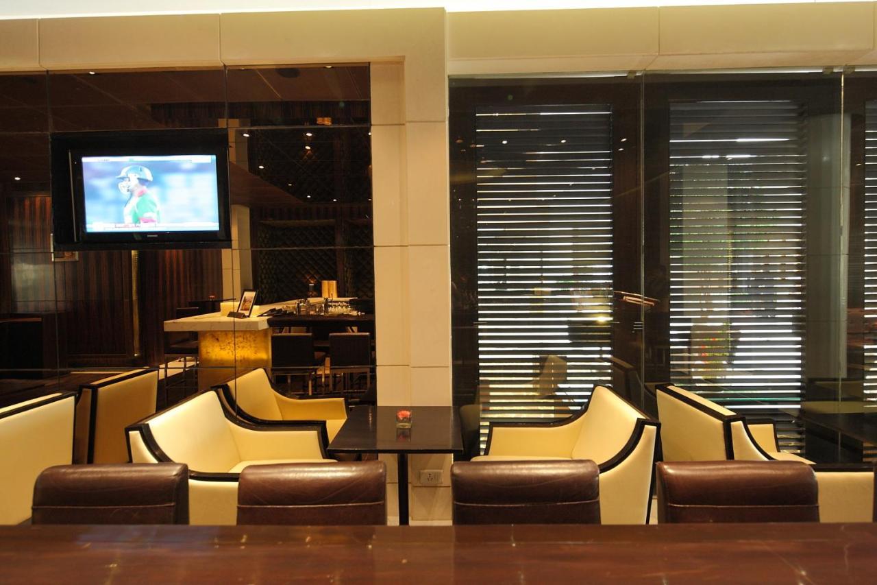 The Grand New Delhi Hotel Екстериор снимка