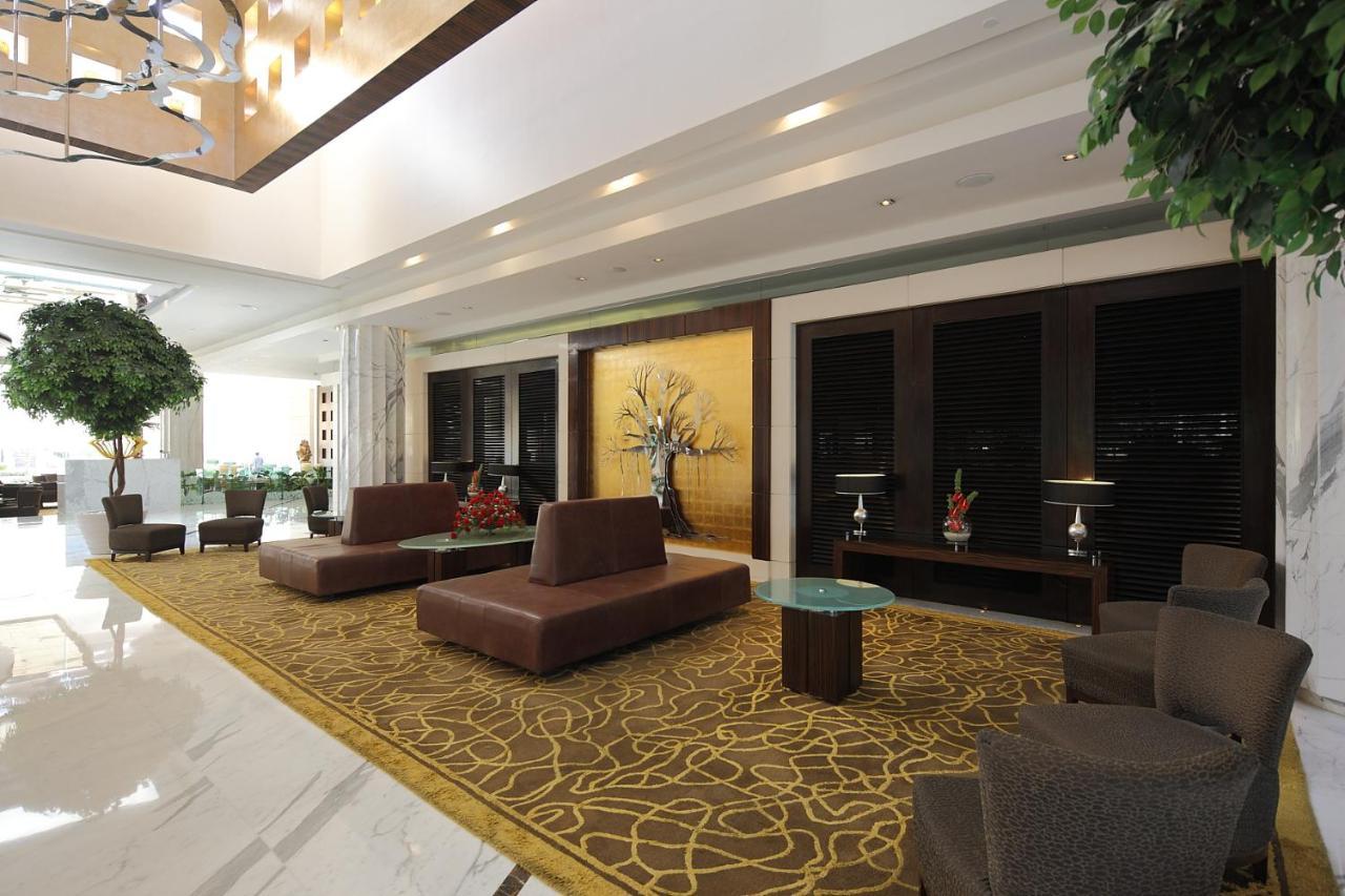 The Grand New Delhi Hotel Екстериор снимка