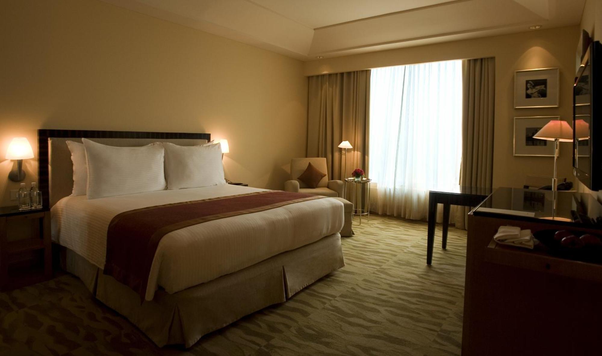 The Grand New Delhi Hotel Екстериор снимка